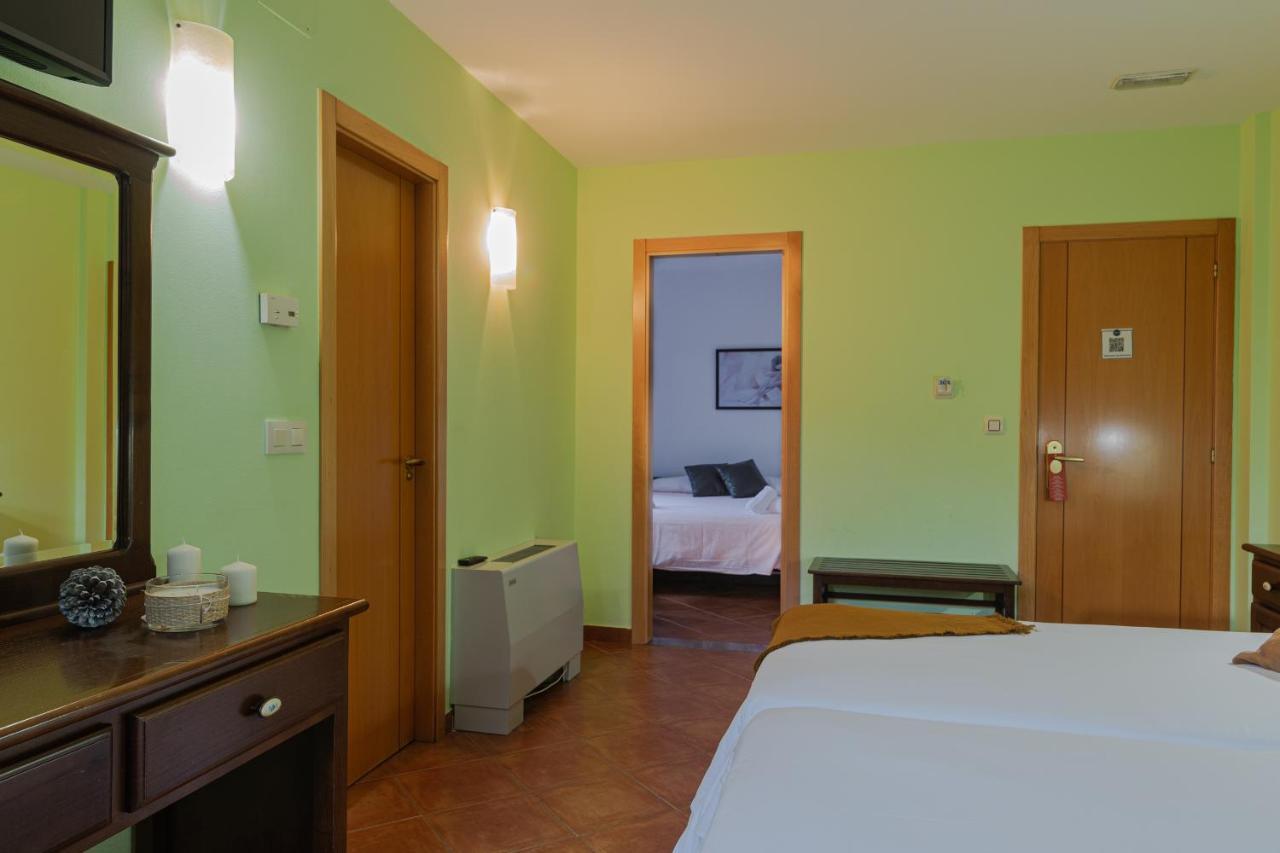 Hotel Balneario Rio Pambre Palas de Rei Екстериор снимка