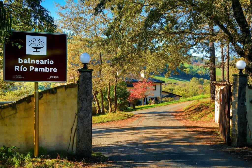 Hotel Balneario Rio Pambre Palas de Rei Екстериор снимка